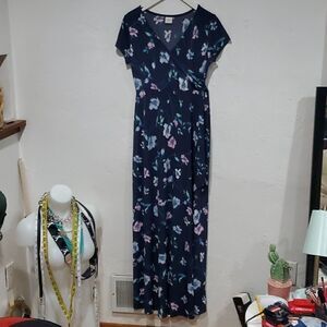 Kaileigh Maternity Dress Maxi Length in Floral Print Size S